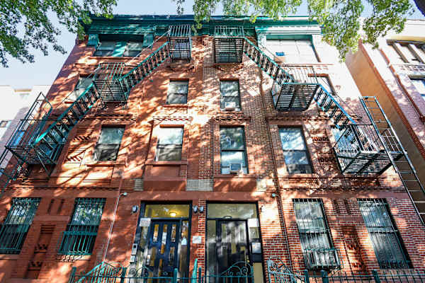 67 Clifton Place property